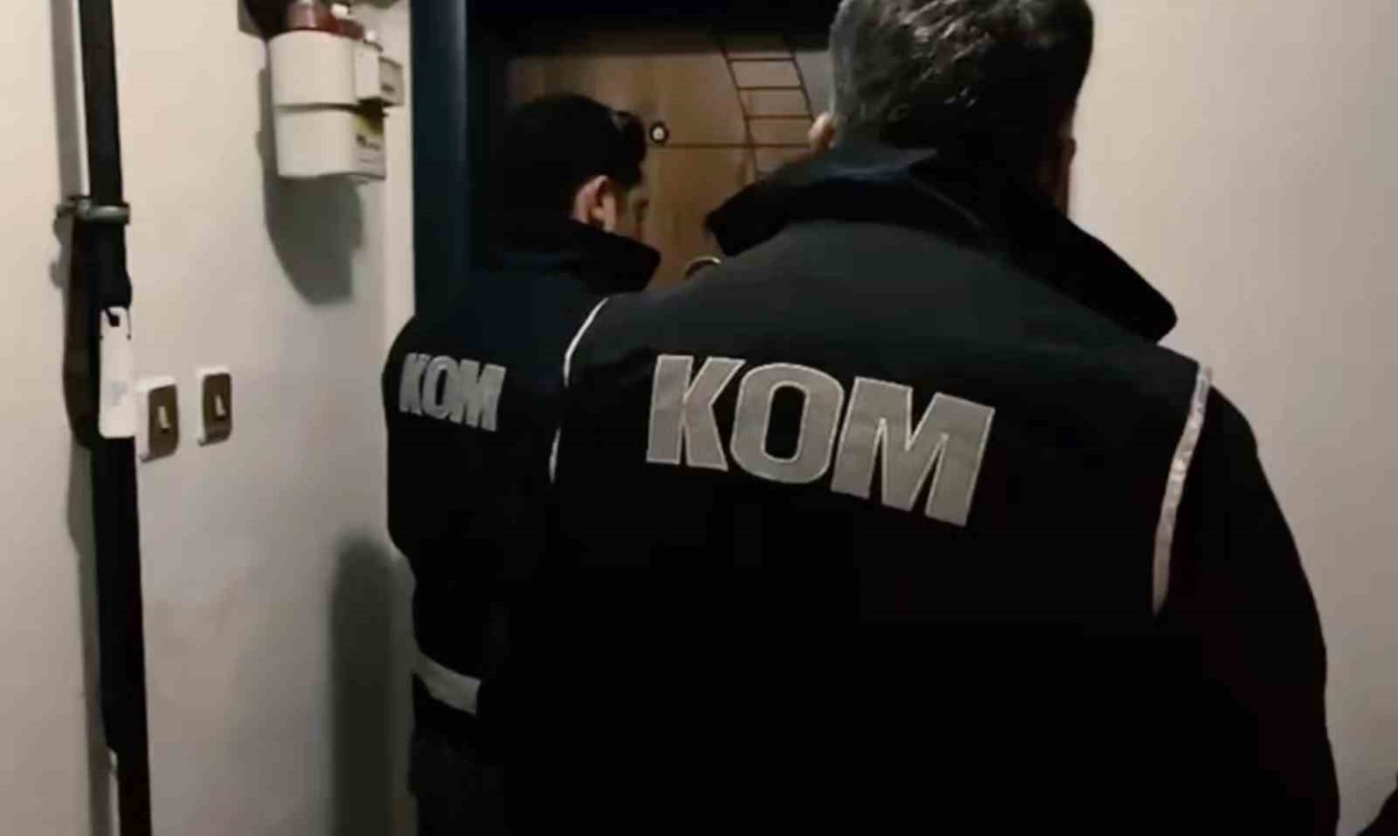 canakkalede-nitelikli-yagma-sucu-ve-kacakcilik-suclarindan-10-supheli-gozaltina-alindi