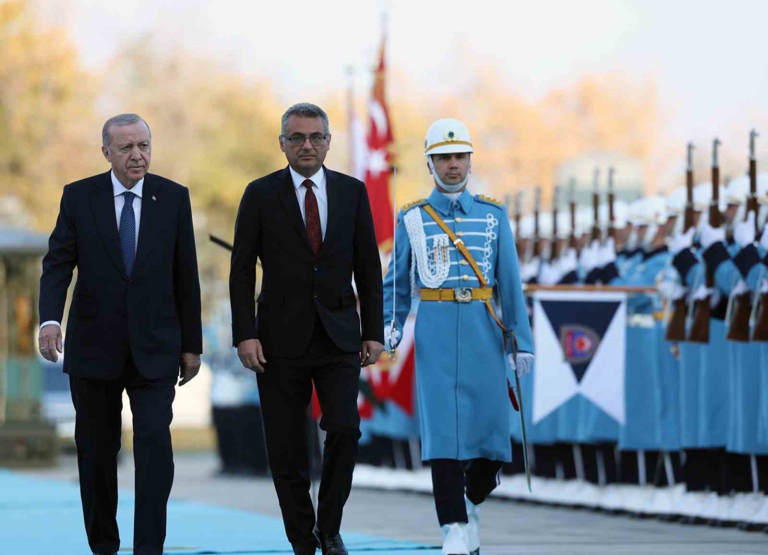 cumhurbaskani-erdogan-kktc-cumhurbaskani-erhurmani-resmi-torenle-karsiladi