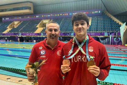 denizlili-yuzucuden-riyadda-tarihi-basari