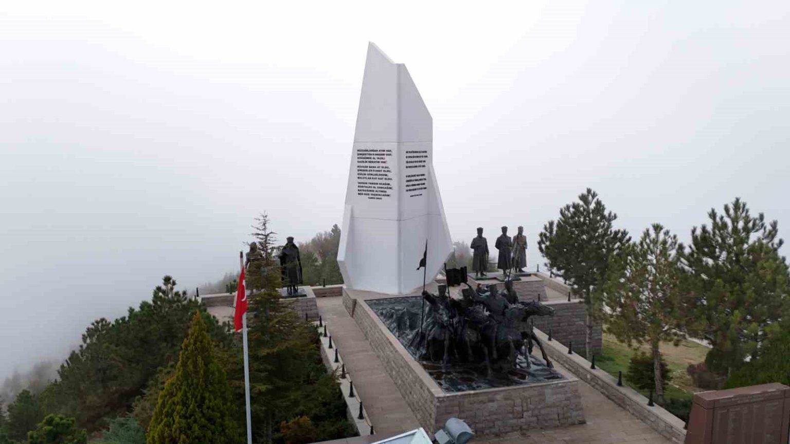 duatepe-aniti-sisle-kaplandi-ortaya-kartpostallik-goruntuler-cikti