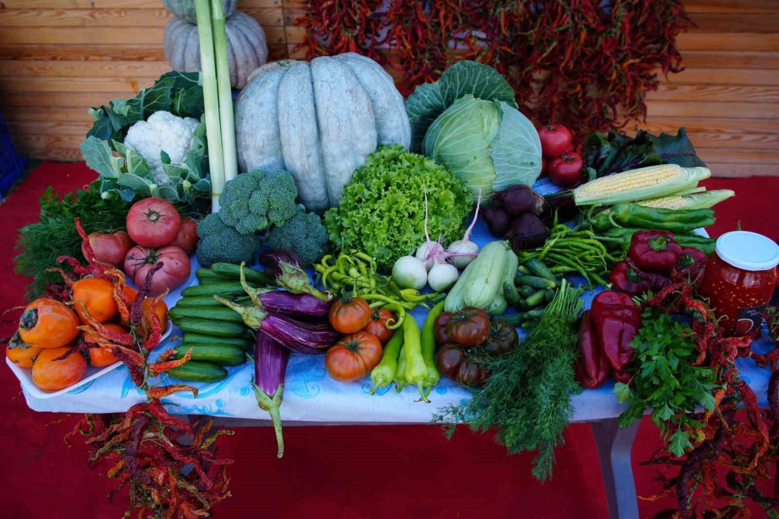 edirneli-ureticiler-ata-tohumundan-urettikleri-urunleri-millet-bahcesinde-satisa-sunuyor