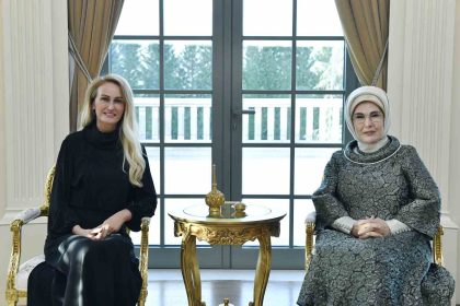 emine-erdogan-kktc-cumhurbaskaninin-esi-nilden-bektas-erhurman-ile-bir-araya-geldi