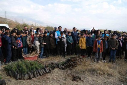 erzincanda-gelecege-nefes-oldular