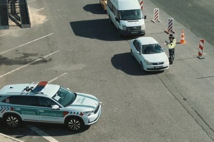 gaziantepte-jandarmadan-dron-destekli-trafik-denetimi