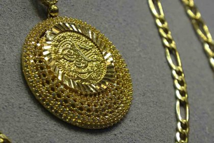 guvenli-liman-altin-yatirimcisini-guldurdu-doviz-ise-uzdu