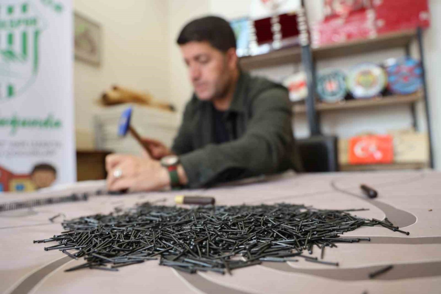 hobisini-sanata-donusturdu-500u-askin-eseriyle-turkiyenin-sayili-filografi-ustalarindan-biri-oldu