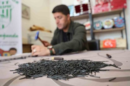 hobisini-sanata-donusturdu-500u-askin-eseriyle-turkiyenin-sayili-filografi-ustalarindan-biri-oldu