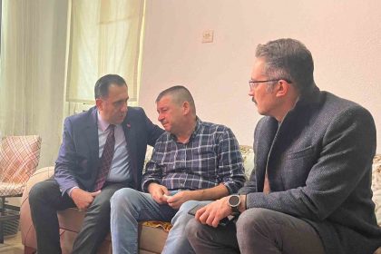 il-muduru-turkoglundan-acili-aileye-ziyaret