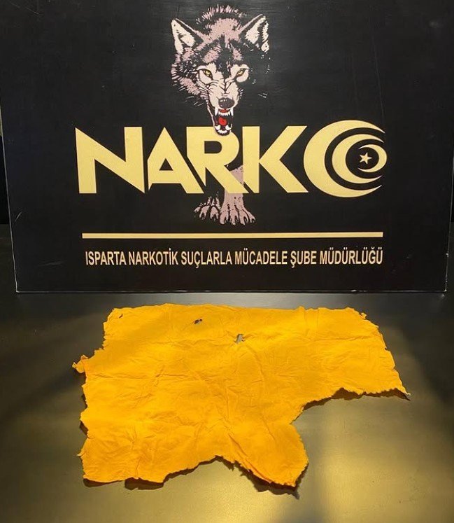 ispartada-3-bin-351-adet-kagida-emdirilmis-uyusturucu-ele-gecirildi