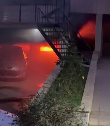 kahramanmarasta-elektrikli-otomobil-alev-alev-yandi