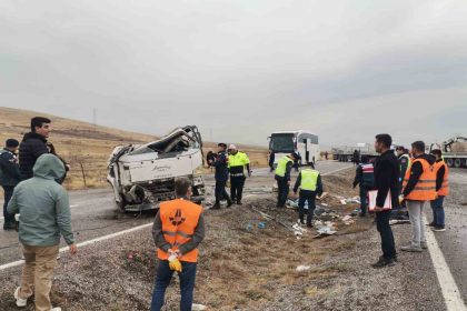 kayseride-zincirleme-kaza-olu-ve-yaralilar-var