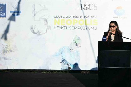 kusadasinda-mermer-bloklar-adalet-temasiyla-yontuldu