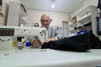 kutahyada-52-yillik-terzi-himmet-kalkan-sanat-artik-bitmek-uzere