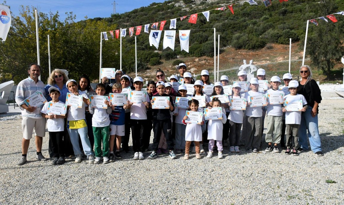 neopolis-kucuk-heykeltiraslari-misafir-etti