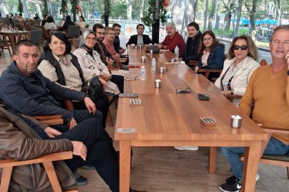 ogretmenler-gonende-omer-seyfettinin-izini-surdu