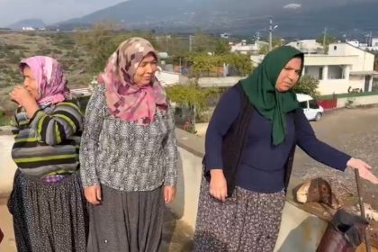 osmaniyede-evin-bacasina-yildirim-dustu