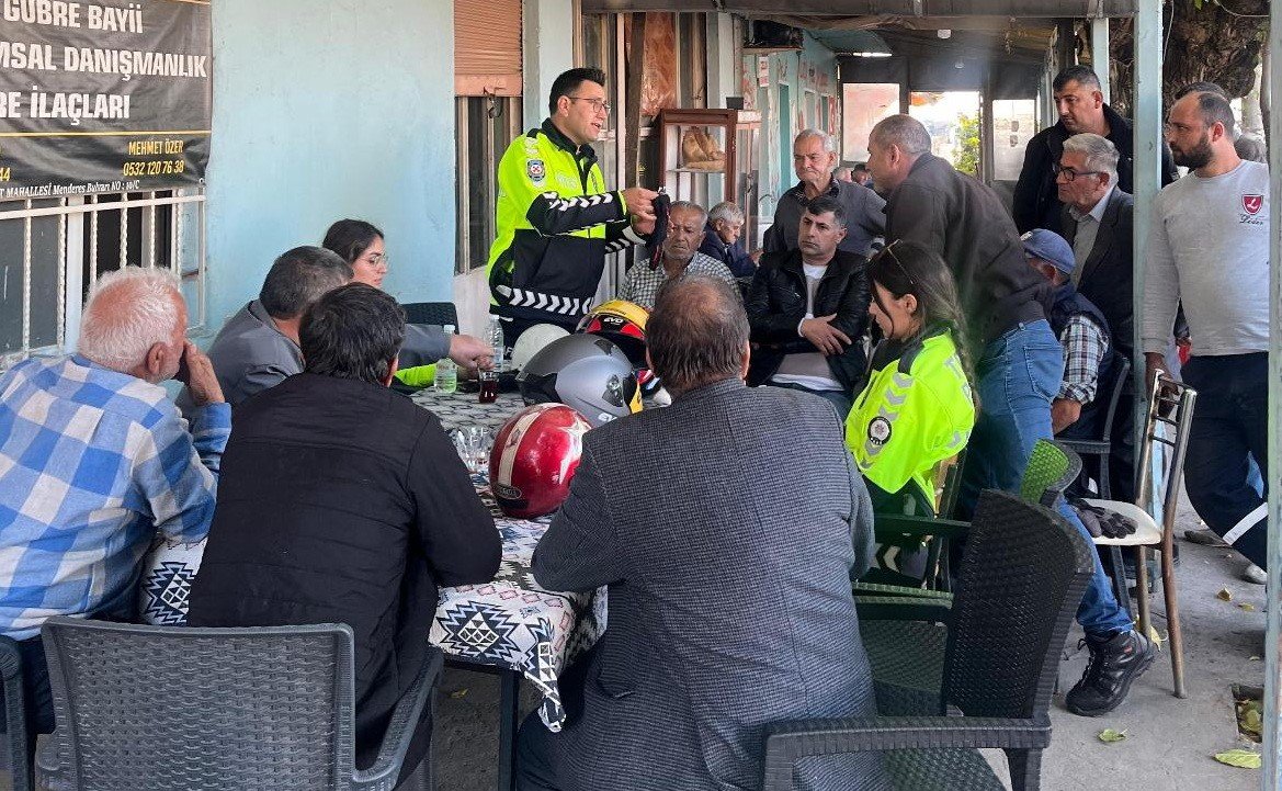 salihlide-ciftcilere-ve-suruculere-yeni-trafik-kurallari-anlatildi