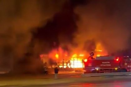 sanayi-sitesinde-cikan-yanginda-9-is-yeri-kullanilamaz-hale-geldi