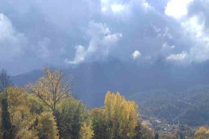 takla-atan-otomobilden-2-kisi-yarali-kurtuldu