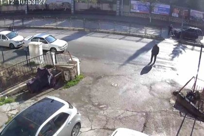 yaya-gecidinde-5-gun-arayla-yasanan-iki-kaza-kamerada