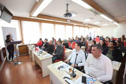 akdeniz-belediyeler-birliginden-merkezefendi-belediyesi-personeline-mevzuat-egitimi