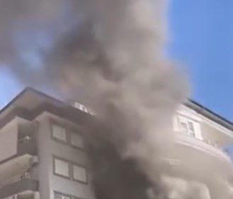 alanyada-5-katli-binada-korkutan-yangin