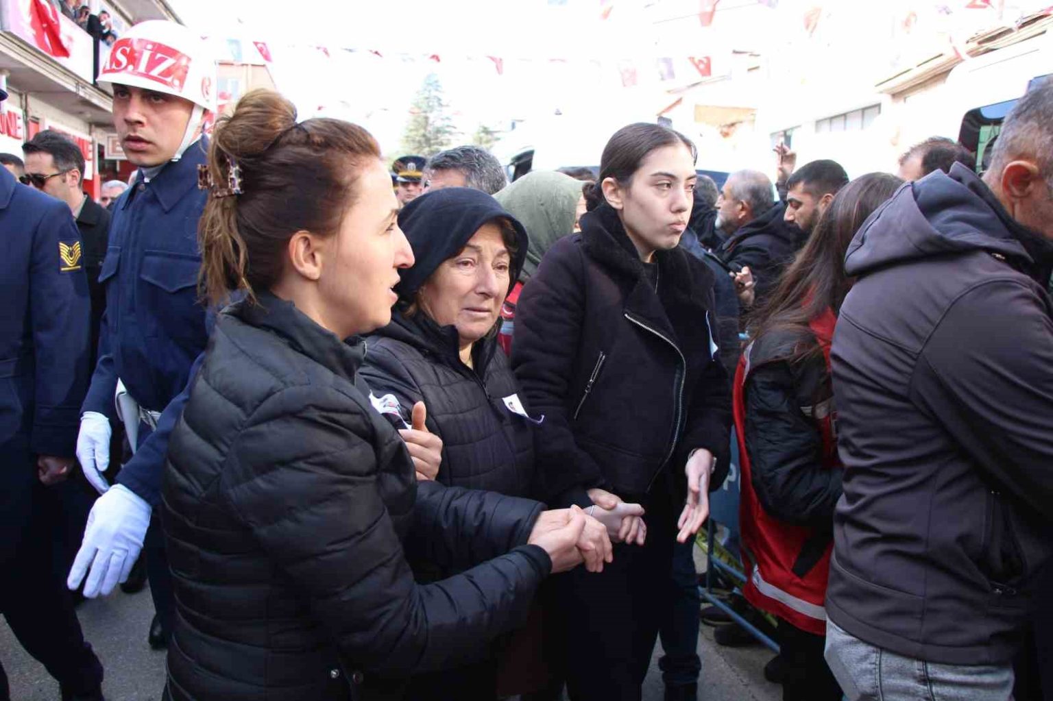 amasyali-sehidin-annesi-armaganim-gule-gule-git