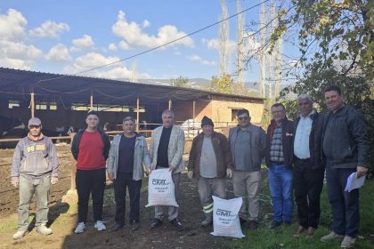 beyagac-belediyesi-sap-hastaligina-karsi-ureticilere-kirec-dagitti