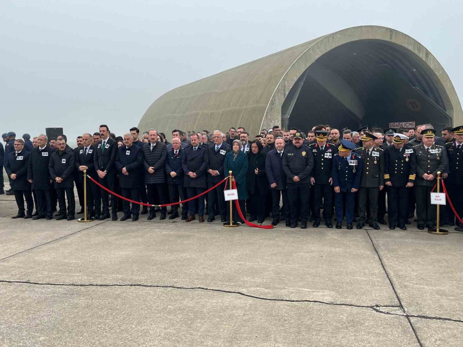 bursa-sehitlerine-sis-engeli-sehitleri-tasiyan-ucak-sisten-dolayi-bursayi-pas-gecti