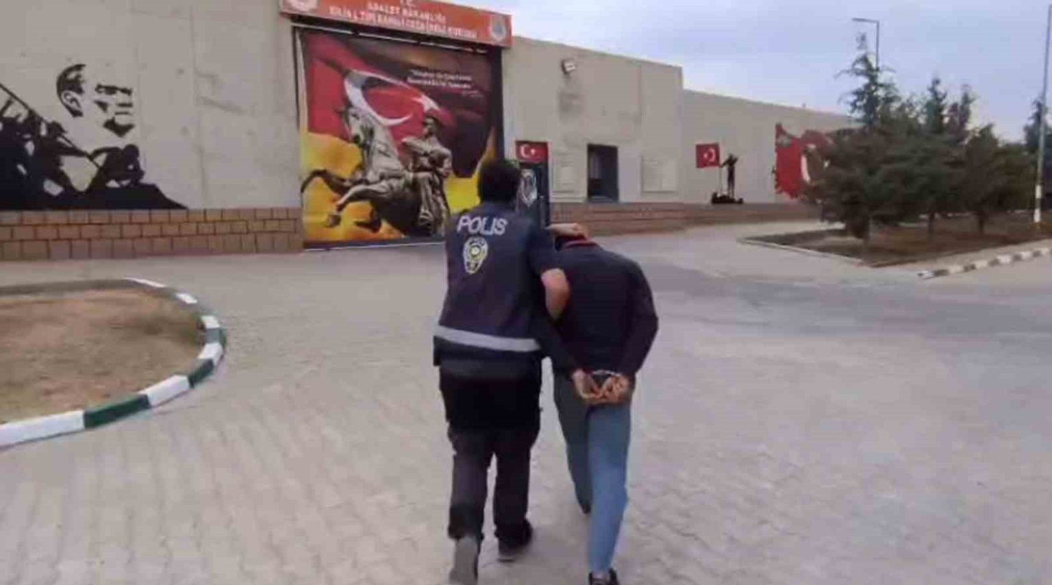 defnede-12-yildir-firari-olarak-aranan-sahis-yakalandi