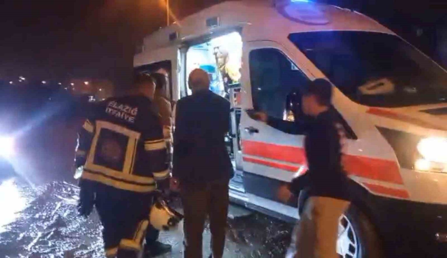 elazigda-cocuk-sobayi-tinerle-yakmak-isterken-yaralandi