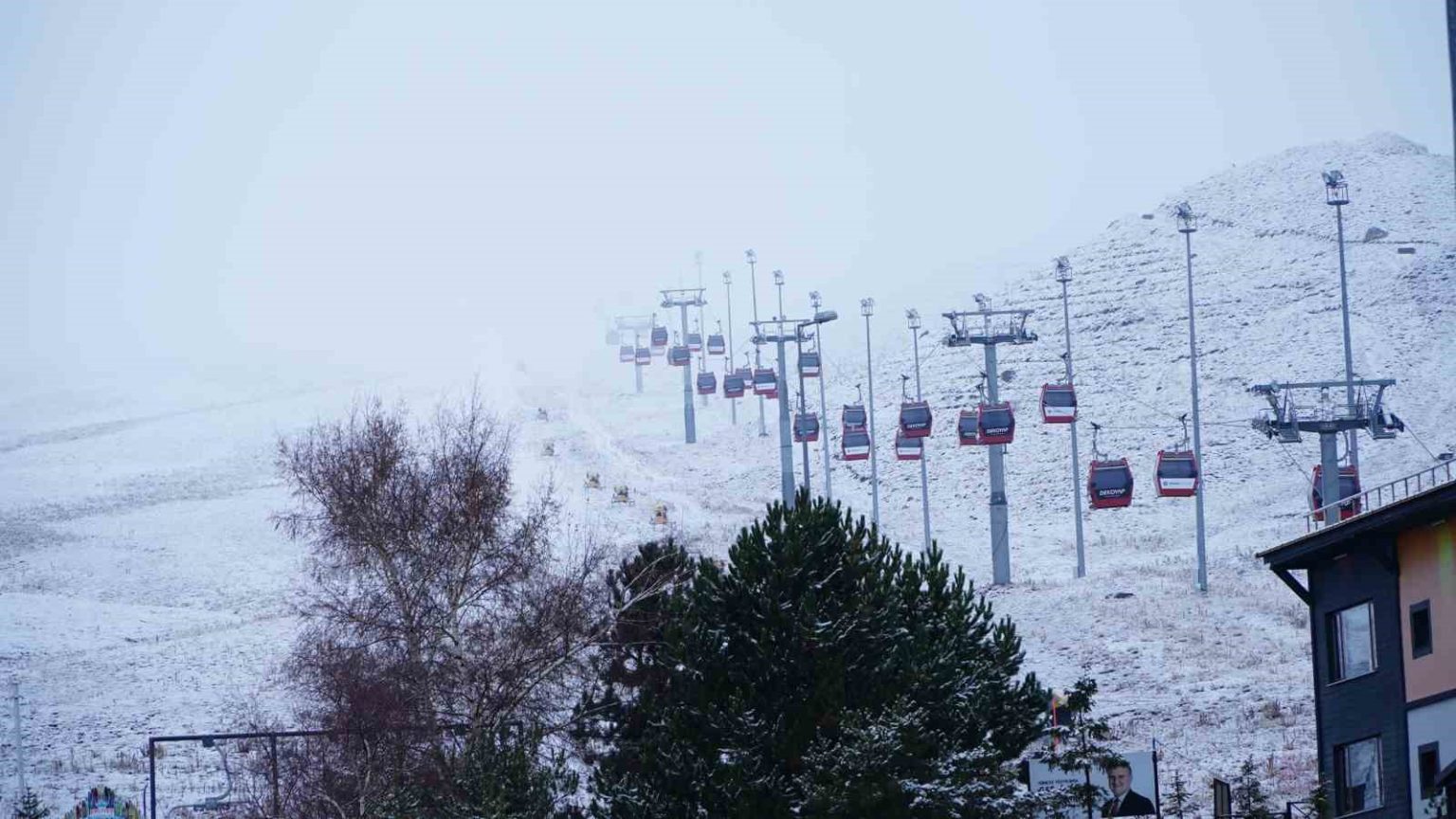 erciyeste-kar-yagisi-dag-beyaza-burundu
