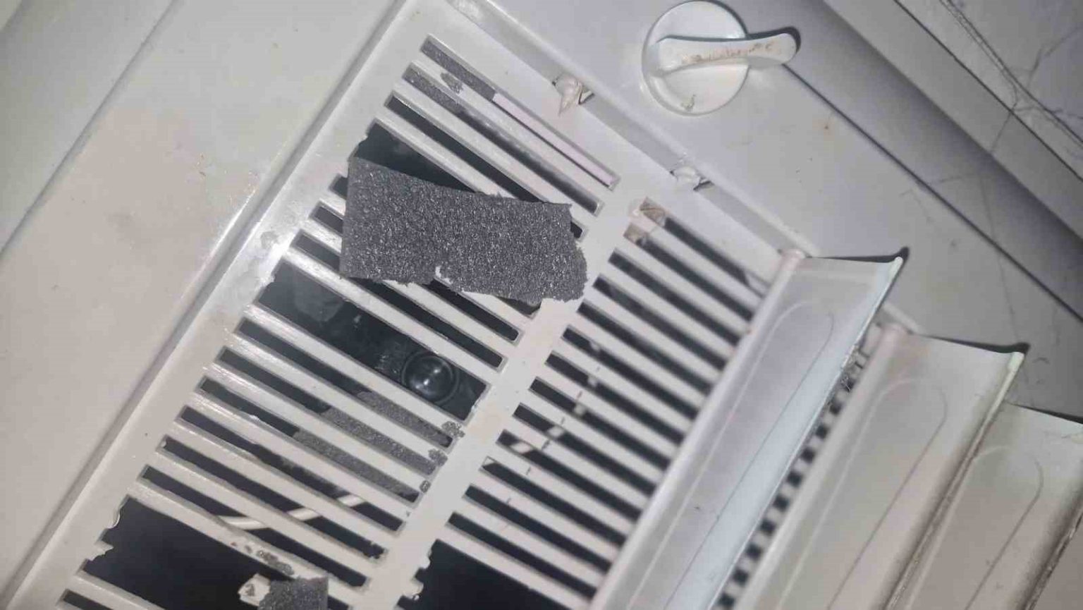 esenyurtta-bir-firmanin-kadinlar-tuvaletinde-gizli-kamera-bulundu