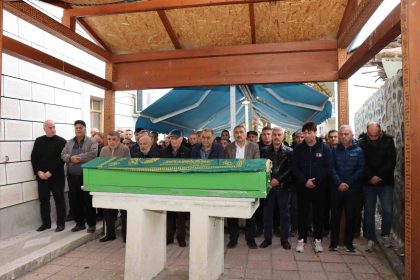 eski-belediye-baskani-dualarla-ugurlandi