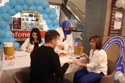 fethi-sekin-sehir-hastanesinden-diyabet-konusunda-bilgilendirme-calismasi