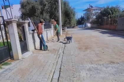 germencikte-yol-yenileme-calismalari-suruyor