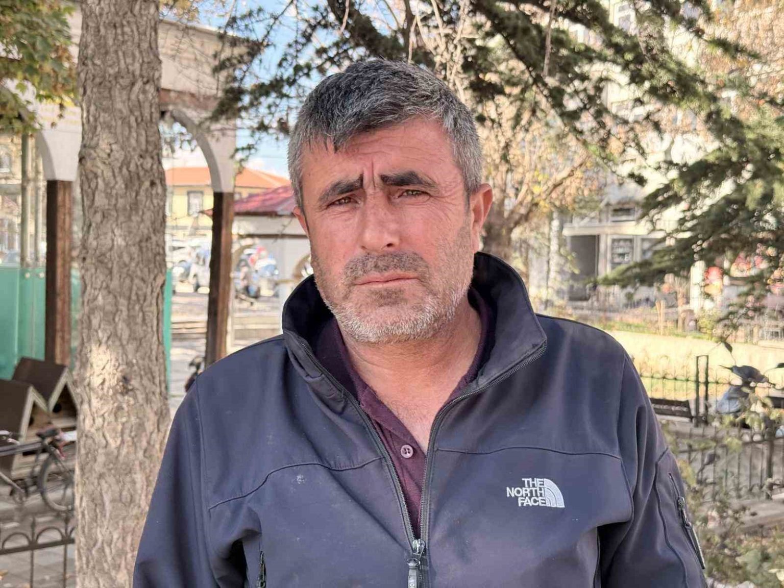 gida-zehirlenmesi-sonucu-hayatini-kaybeden-ailenin-yakinlari-sorumlulari-kimse-cezalarini-ceksin