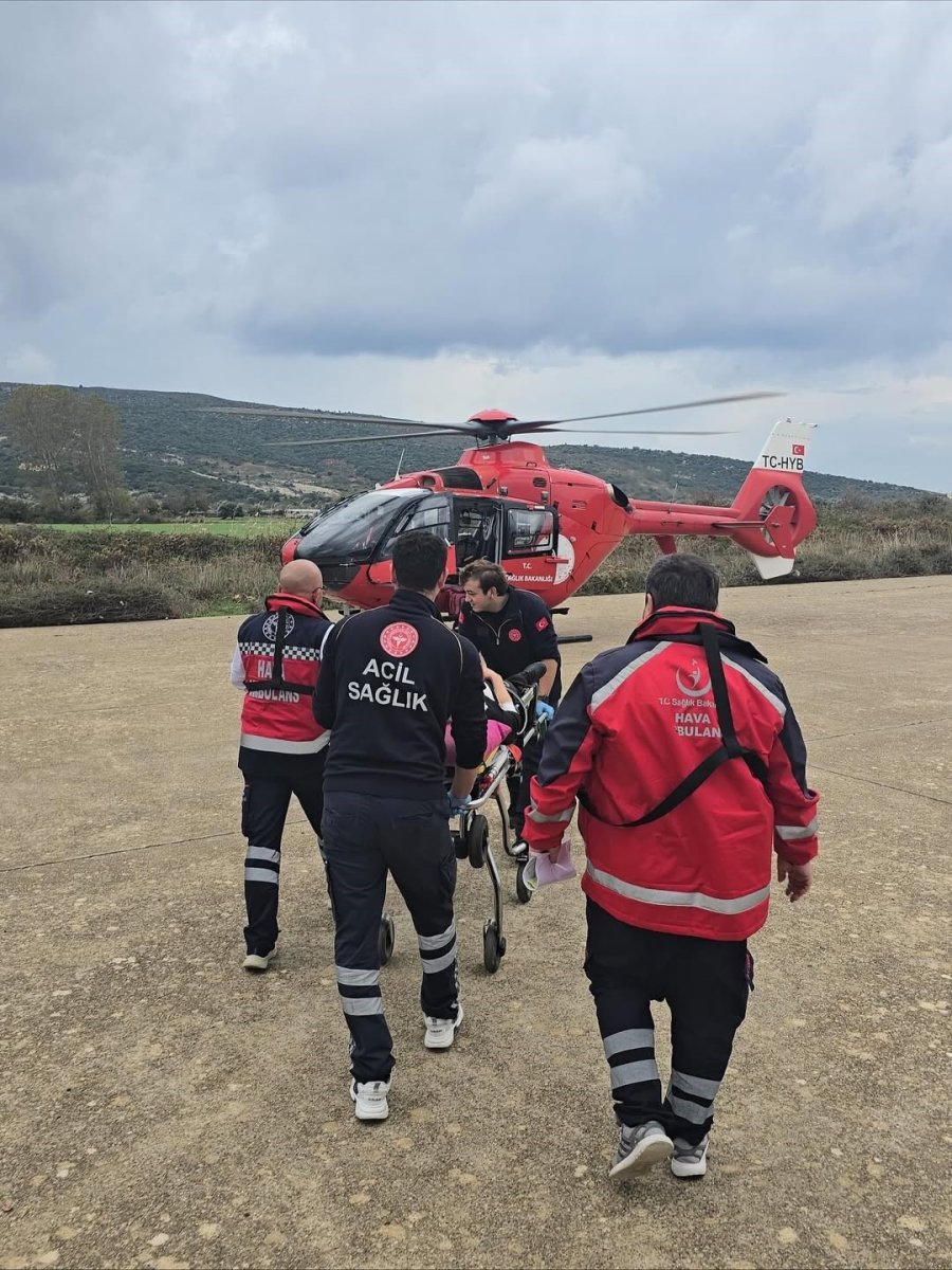 gokceadada-rahatsizlanan-iki-hasta-helikopter-ambulansla-canakkaleye-sevk-edildi