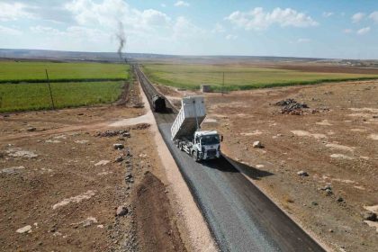 hilvanda-5-kilometrelik-yolun-sathi-asfalt-calismalarini-tamamladi