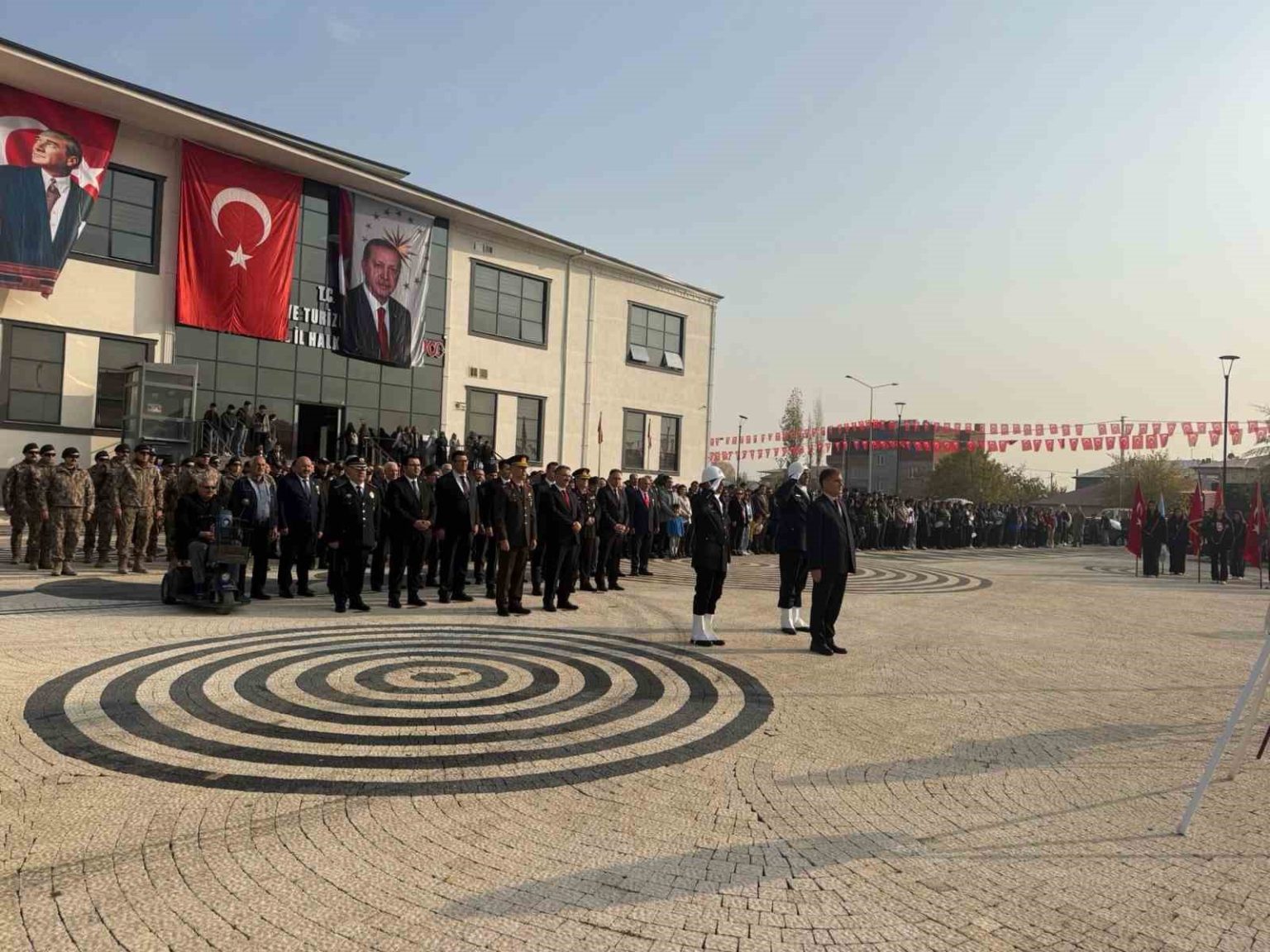 igdirin-dusman-isgalinden-kurtulusunun-105inci-yil-donumu-torenlerle-kutlandi