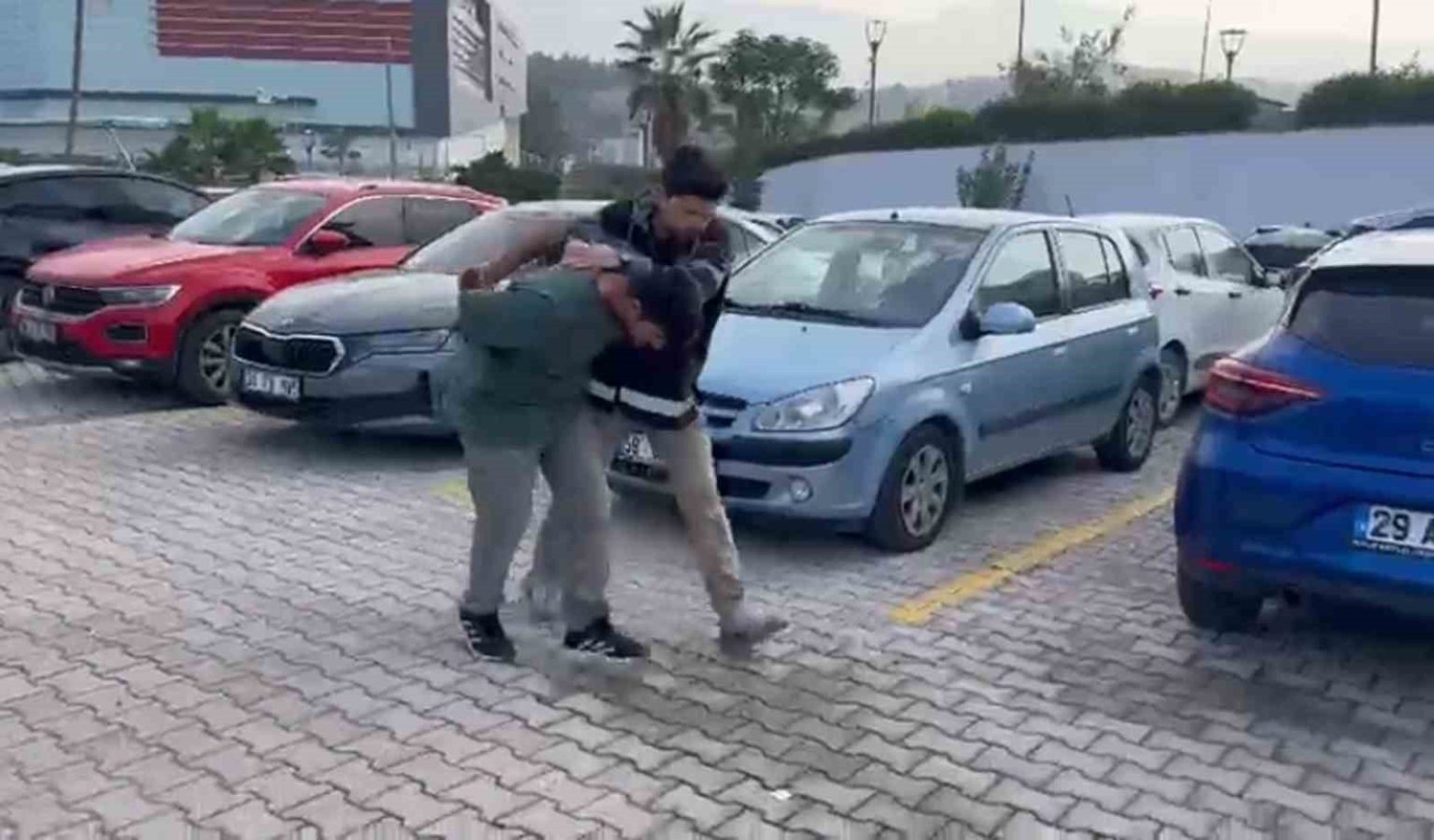 iskenderunda-aranan-1-sahis-yakalandi