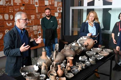 izmirin-8-bin-500-yillik-kalbinde-yeni-kesifler