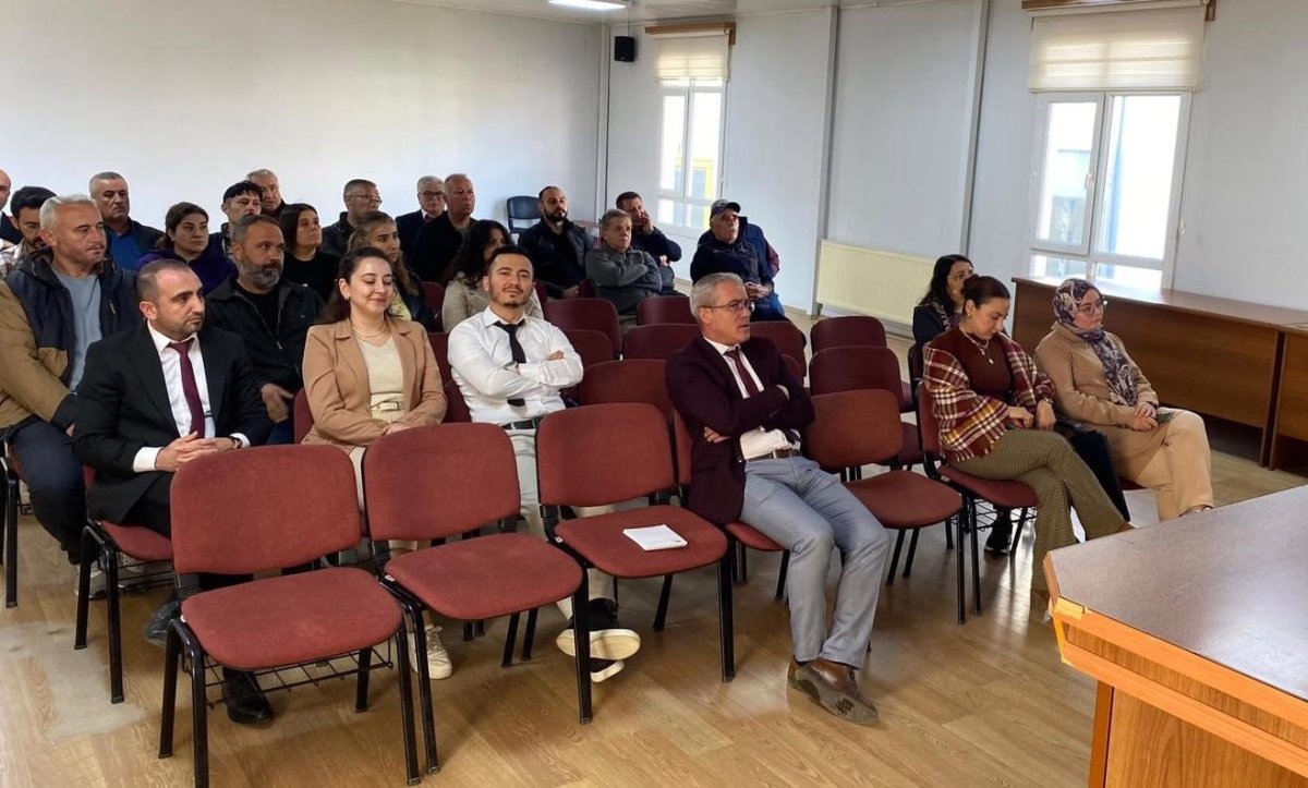 kamu-calisanlari-ve-muhtarlara-afet-egitimi-verildi