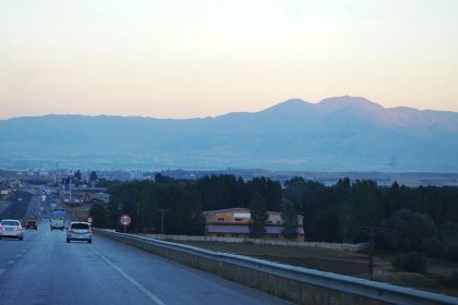 karayollarinda-hiz-tabelalarina-ayar