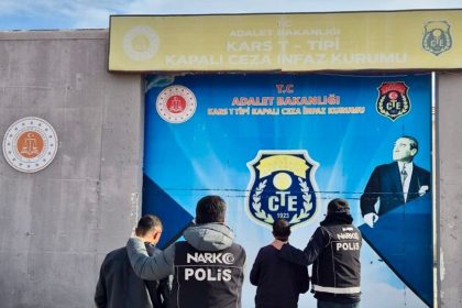 karsta-kesinlesmis-hapis-cezasi-bulunan-2-kisi-yakalandi