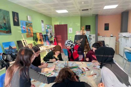 kitap-ayraclarini-kendileri-yapiyor