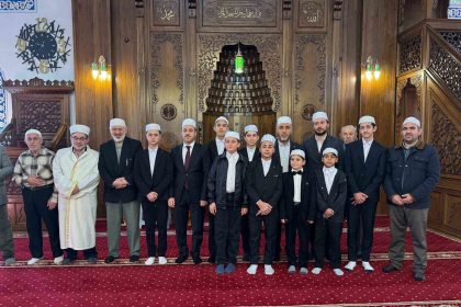 kuran-hafizlarina-belge-takdimi