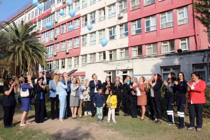 mavi-balonlar-diyabete-farkindalik-icin-gokyuzune-birakildi