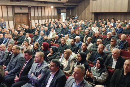 mhp-genel-sekreteri-buyukataman-inegolde-stk-temsilcileri-ve-muhtarlarla-bulustu