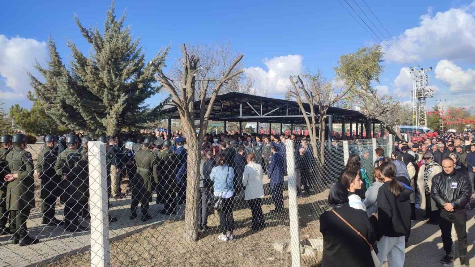 sehit-pilot-ustegmen-cuneyt-kandemir-ankarada-son-yolculuguna-ugurlandi